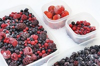 Как заморозить ягоды и фрукты