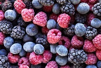 Как заморозить ягоды и фрукты