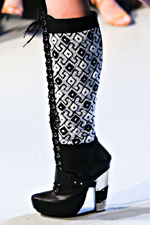 Мода на сапоги 2012-2013